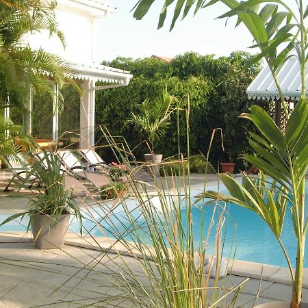 Villa Ambralini แซ็ง-ปีแยร์ ภายนอก รูปภาพ